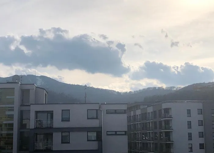 Pod Szyndzielnia 43 *